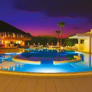 Отель Borgo Rio Favara Club